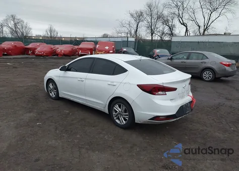2019 Hyundai Elantra Value Edition z USA, uszkodzony, nr VIN 5NPD84LF2KH404991